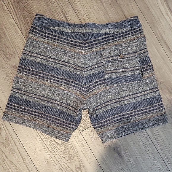 VISSLA Heathered Blue and Gray Shorts - Picture 4 of 4